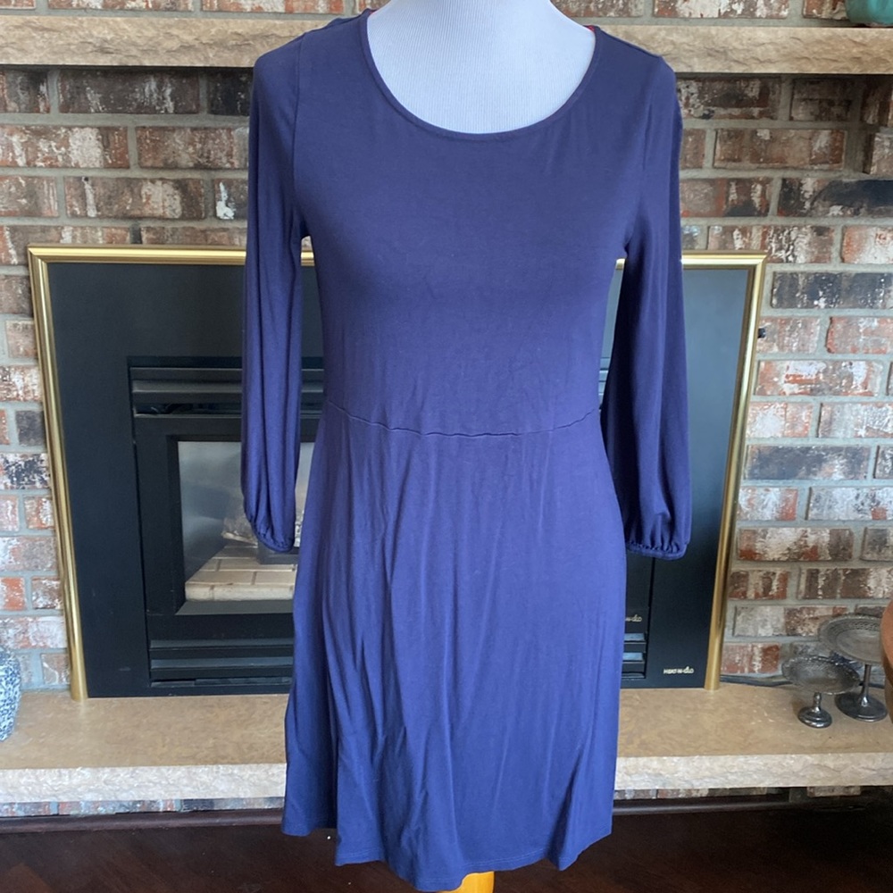 BODEN long sleeved dress. Gathered sleeve hems with slight stretch at cuffs.